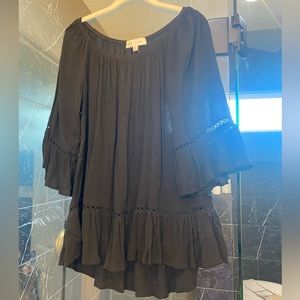 New black tunic